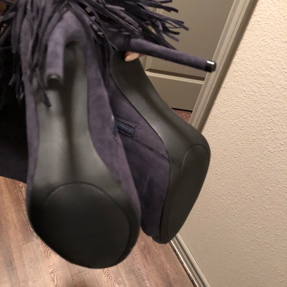 Thigh high blue fringe open toe boots - Picture 4 of 5